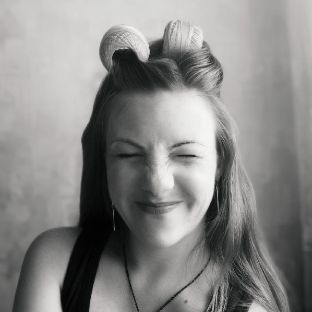 Иконка канала Чулан под лестницей