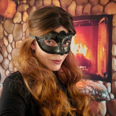 Иконка канала КамИн к экзорцистке