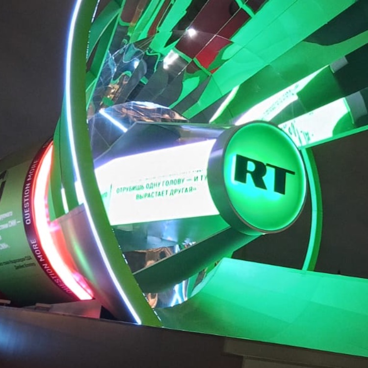 Иконка канала Мир за кадром@ TW