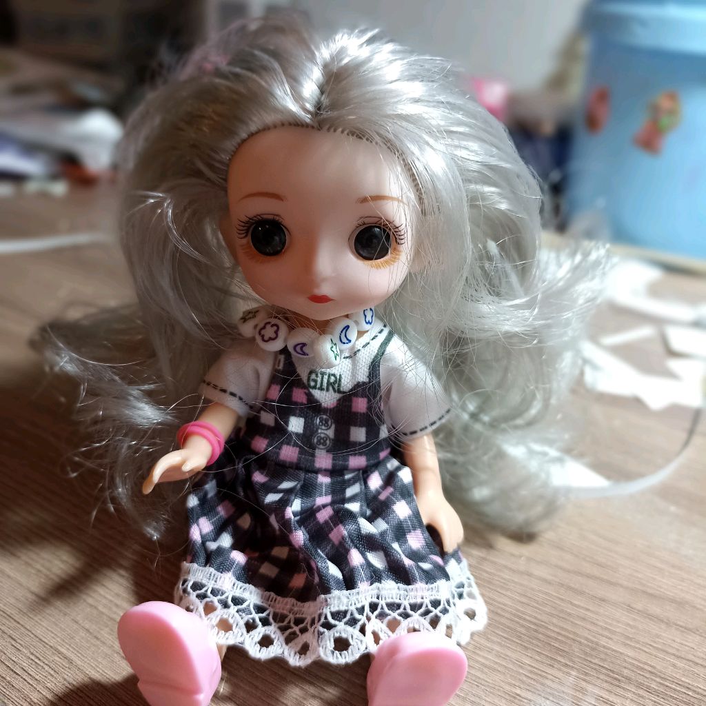 Иконка канала куклы 16 См. Алиса