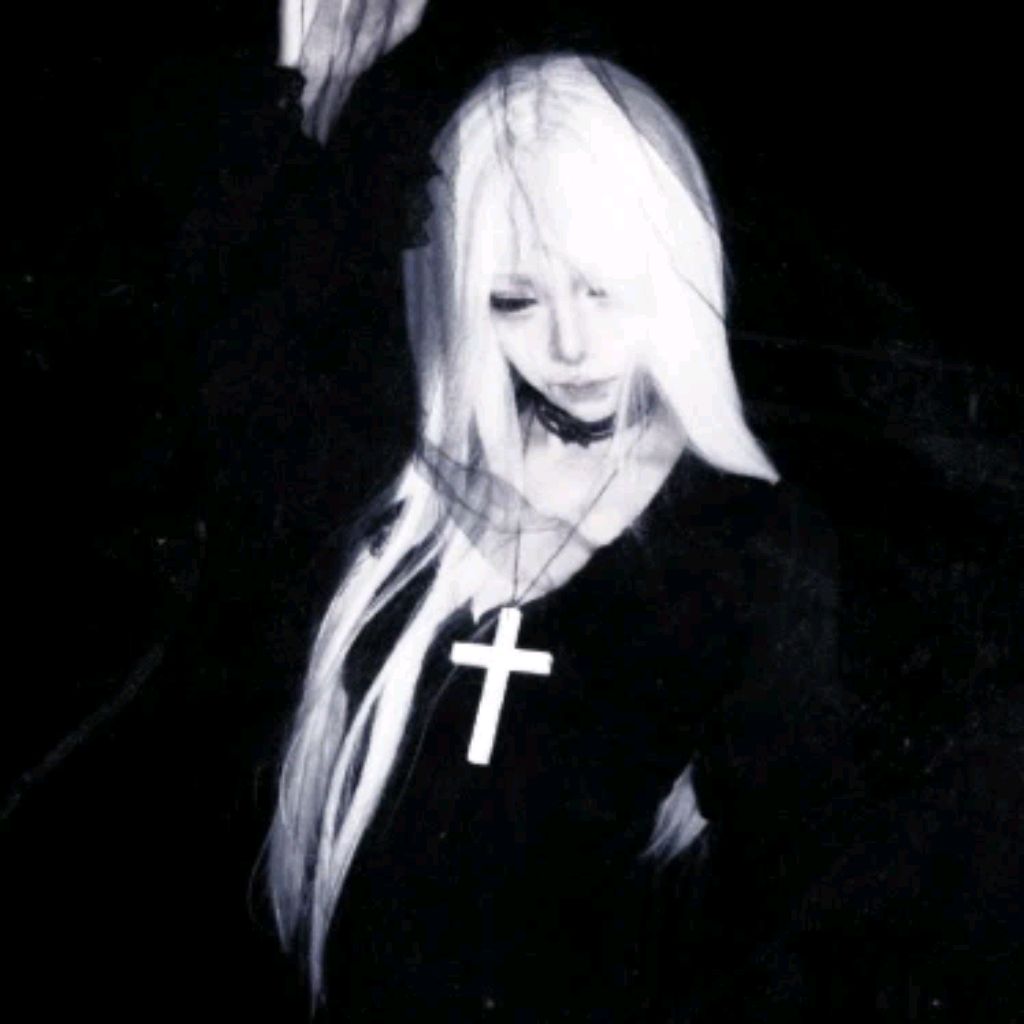 Иконка канала 🪽Соня/играет! 🪭