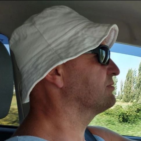 Иконка канала На машине из Санкт-Петербурга в Крым