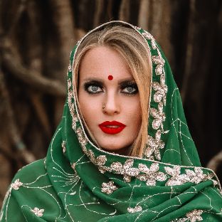 Иконка канала Москвина Дарья "Путешествуй, молись, люби"