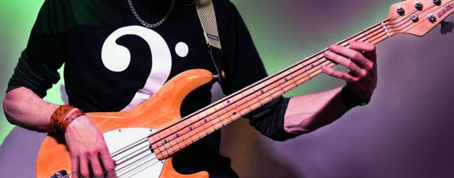 Anton Pivtsov // Bass Groover