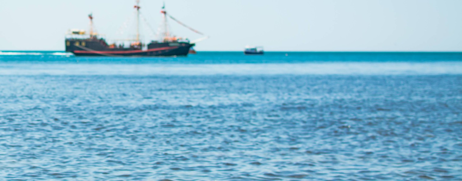 ЖИВЕМ КОЛОТИМСЯ ....