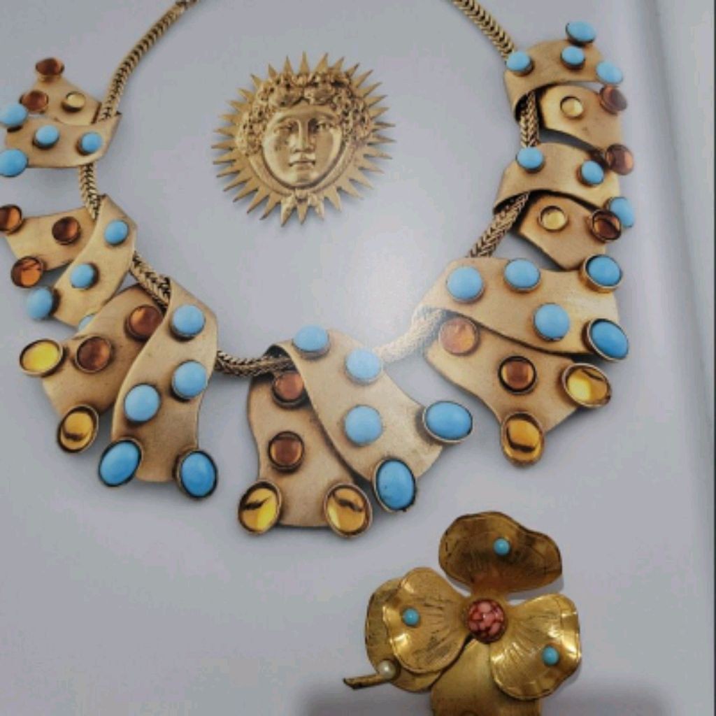 Клуб винтажной бижутерии.