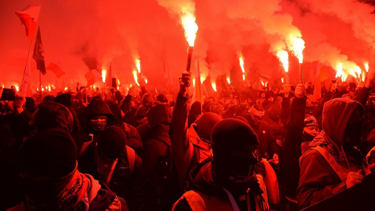 LIVE ? Марш националистов в Варшаве в честь Дня независимости Польши 11/11/21 17:00 | ТНВ