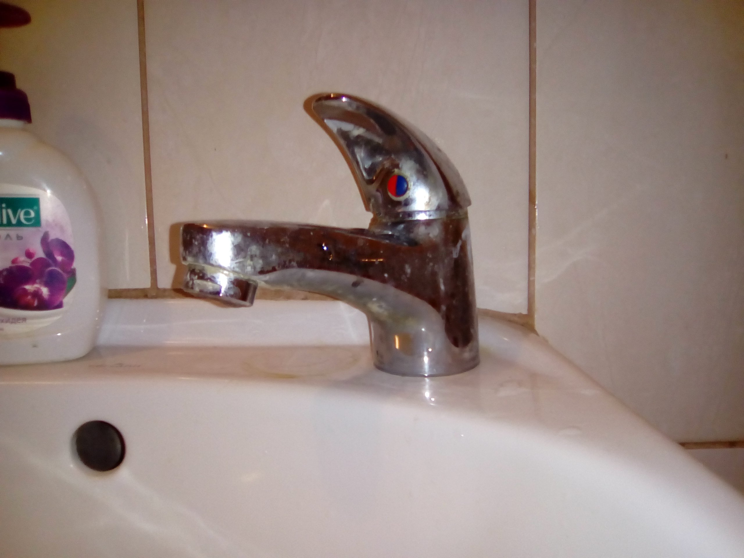 Как поменять картридж в смесителе для раковины!