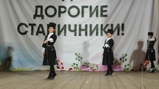 VID_20210423_180418.mp4