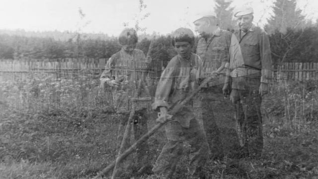 "ВРЕМЯ БЫСТРОТЕЧНО"... (Фото из архивного альбома Сергея Харитона (Минск), муз. Юрия Бунтова).mp4