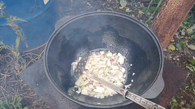 Жареные грибочки в казане с картошкой!