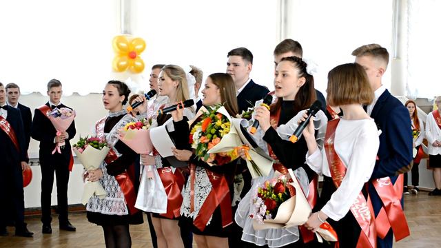 Последний звонок и выпускной в школе ~ До свидания школа!
