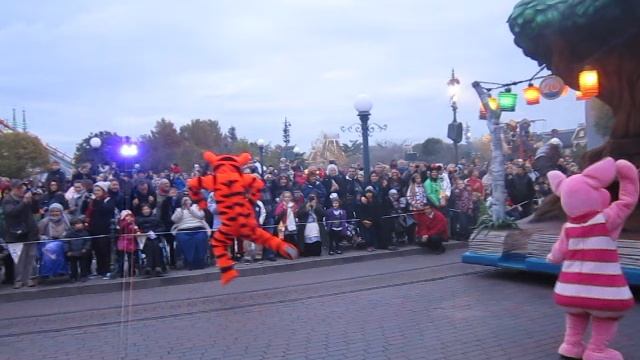 Диснейпарад.Диснейленд.Париж.Франция.