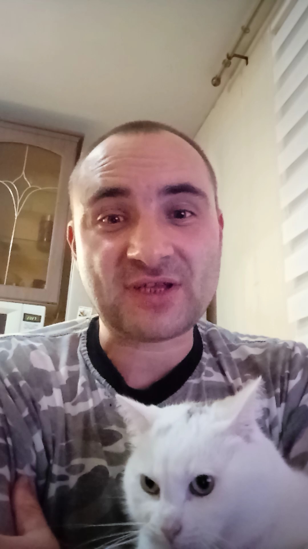 Папа точно космонавт?