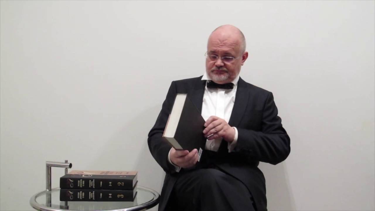 001. Самый великий писатель