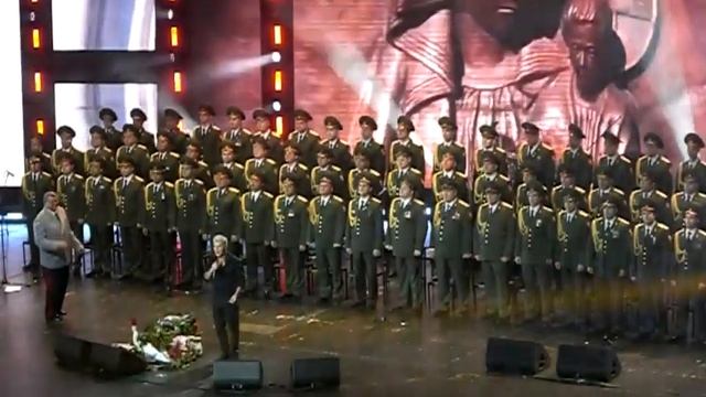 Олег Газманов Москва звонят колокола! Юбилейный концерт Жить Так Жить! Крокус Москва 23 11 2018.mp4