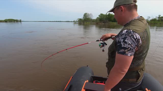 Вот это загнуло! Рыбы Амура реально огонь.