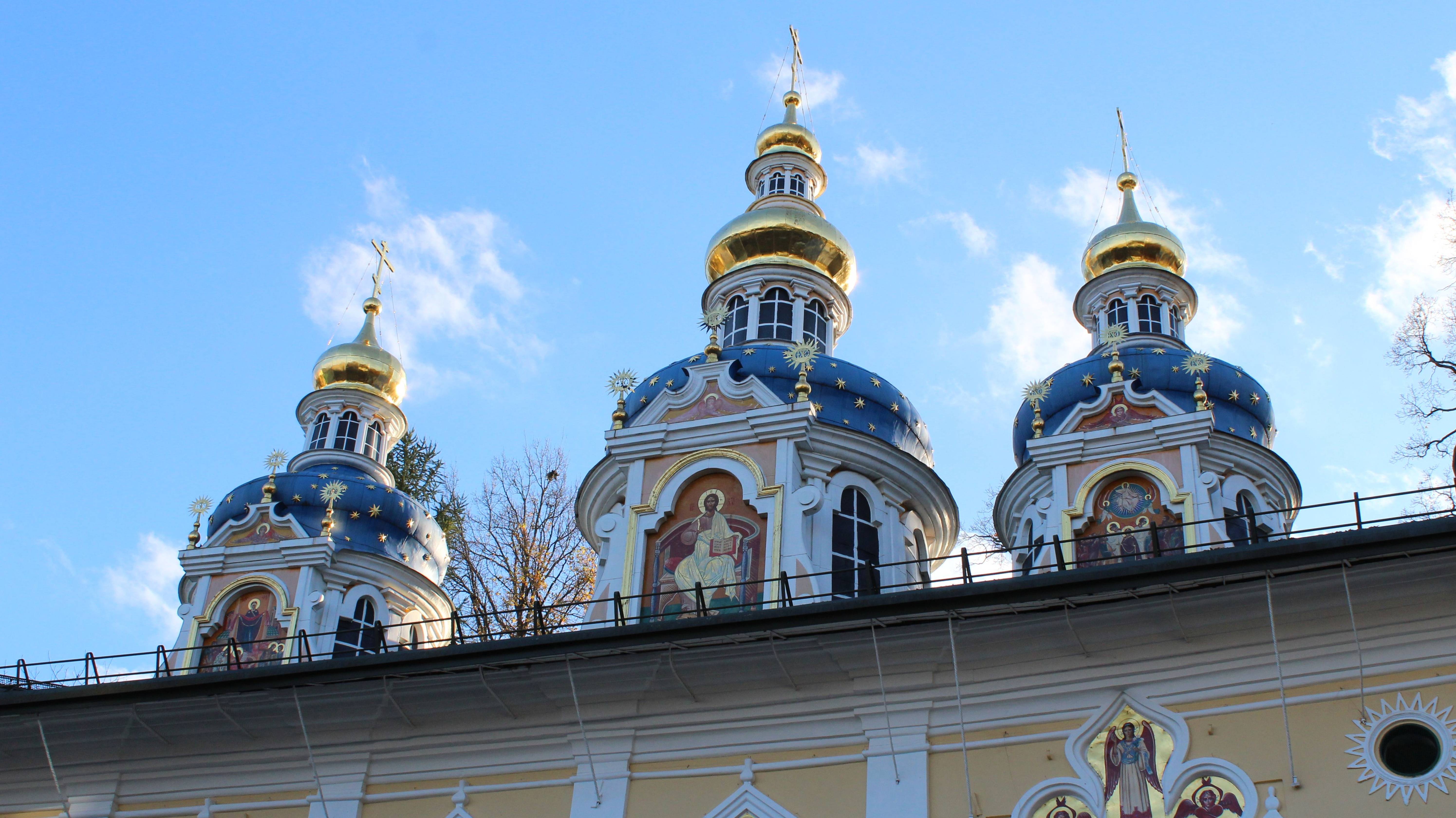 Псково-Печерский монастырь с 550-летней историей, который никогда не закрывался. Россия