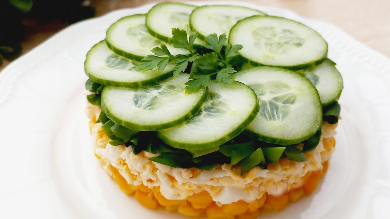 Праздничный Салат за 10 минут.  Простые ингредиенты! Рецепт на Новый год 2024! Слоеный САЛАТ !