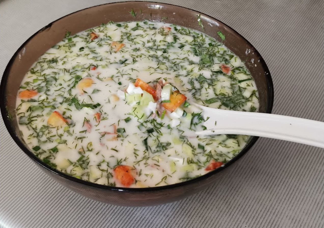 ЭТУ ОКРОШКУ МЫ ЕЛИ ПЕРВЫЙ РАЗ! Окрошка с говядиной и запеченым картофелем. Окрошка на воде и сметане