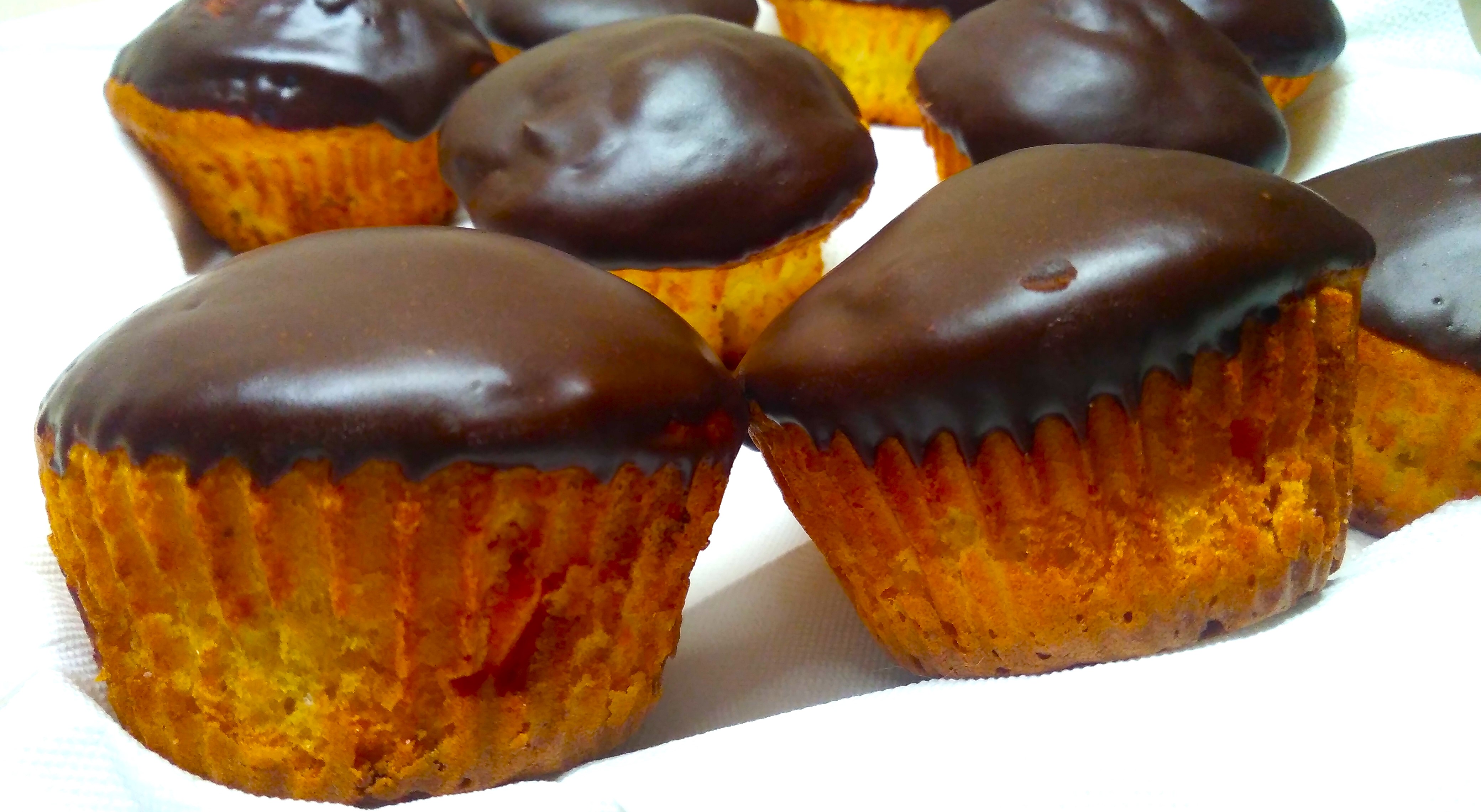 Творожные Кексы с шоколадной глазурью.