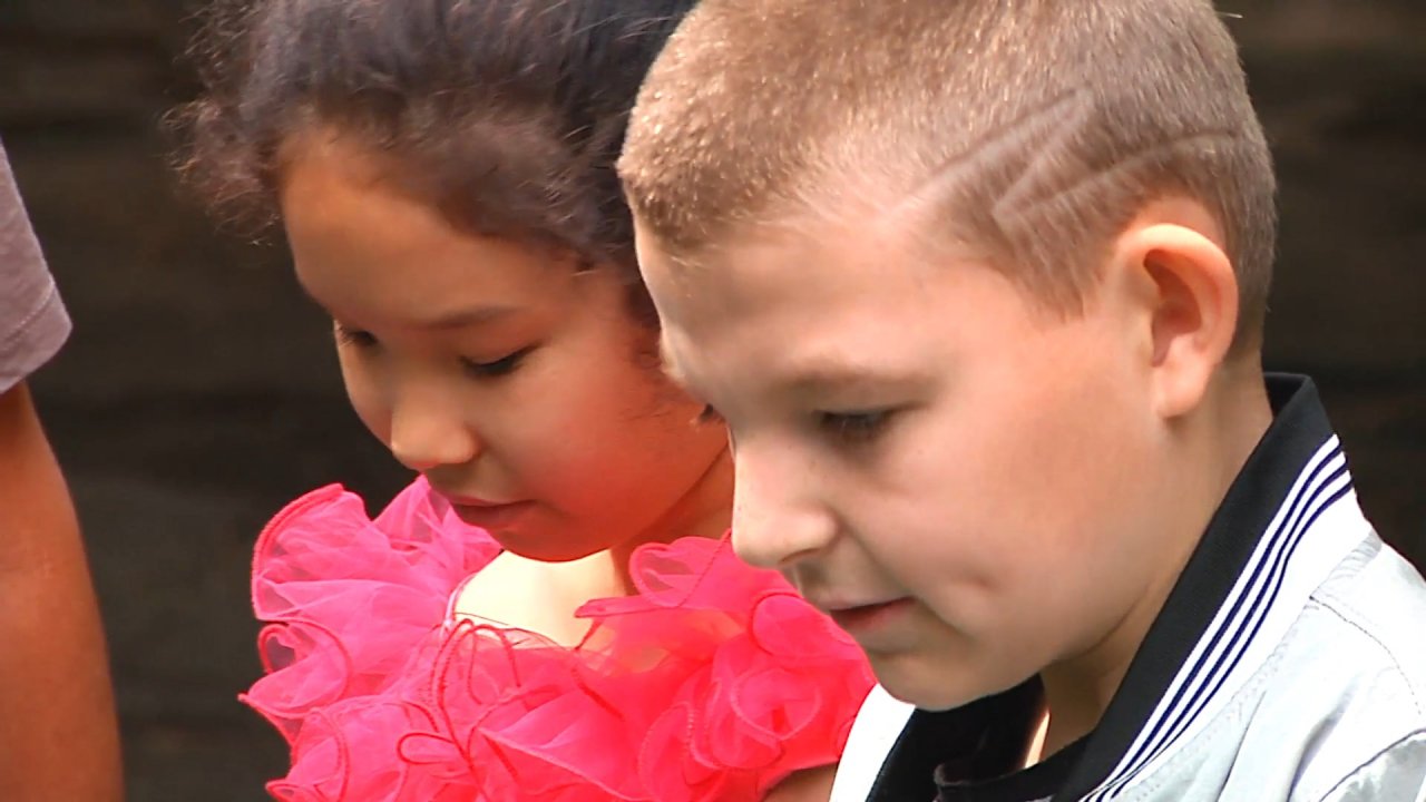 «Где ты, мама?»: Дина (11 лет) и Антон (12 лет)