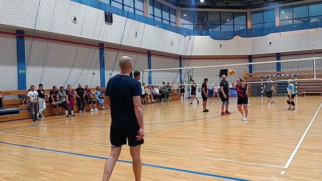 ВК Сгоревшие Квиддичи - ВК Полторашки & More.4-й сет.