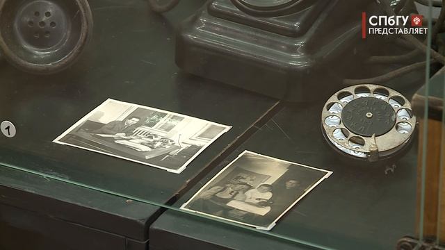 Новости СПбГУ: В музее Набокова СПбГУ открылась выставка «Телефон. 20 лет Мира: 1918-1938»