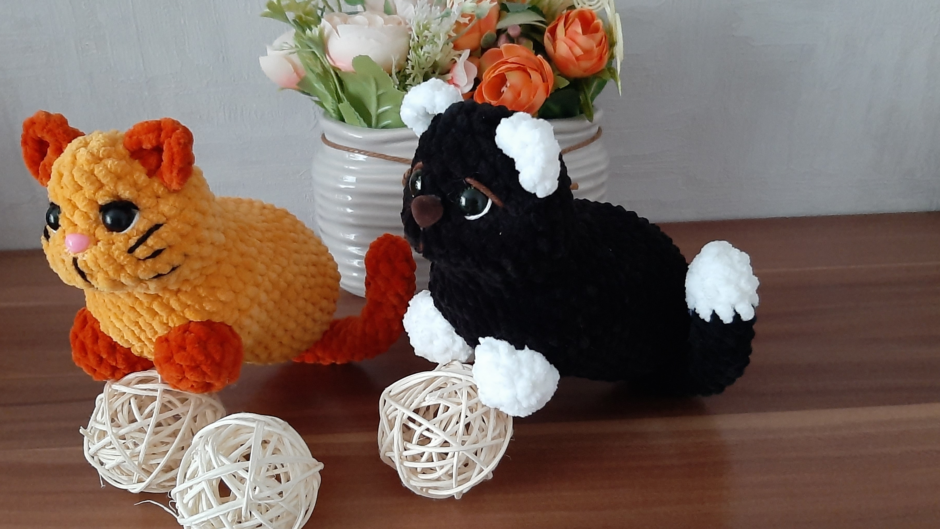 Ласковые кошечки/Вяжем вместе/Ярмарочные игрушки