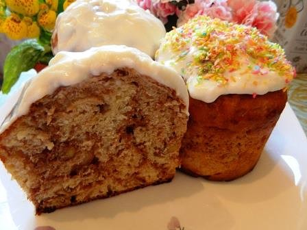 Кулич с желейным кремом на Пасху