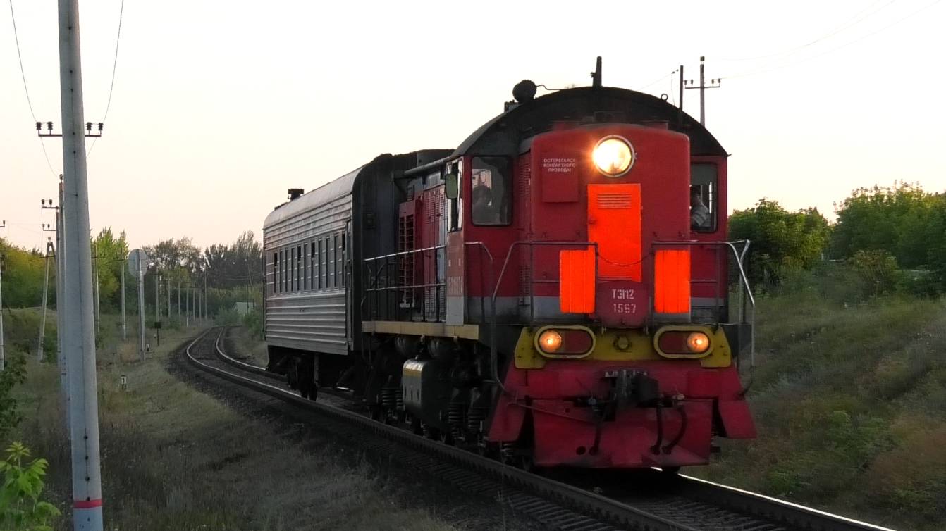 ТЭМ2-1567 с пригородным поездом Моршанск - Вернадовка и приветливой бригадой