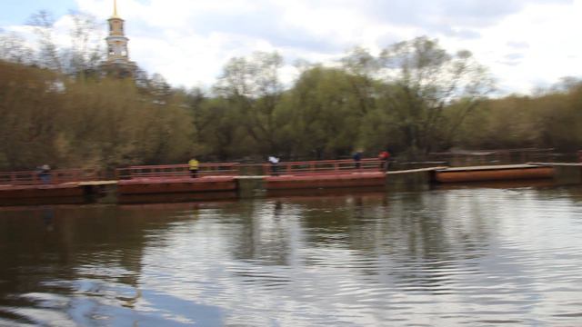 У Рязанского кремля.