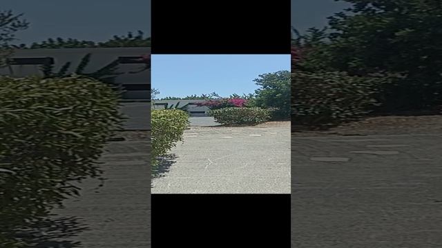 Улица в туристической деревушке. Северный Кипр.