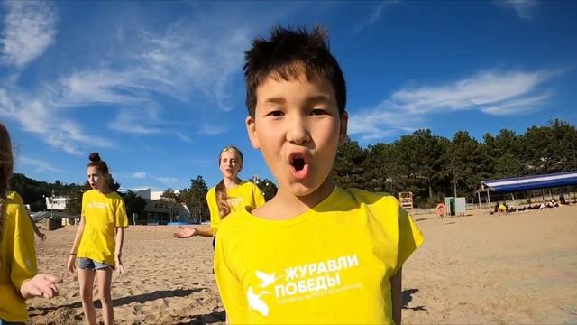 Здравствуй, счастье!  Главные детские песни 1.0