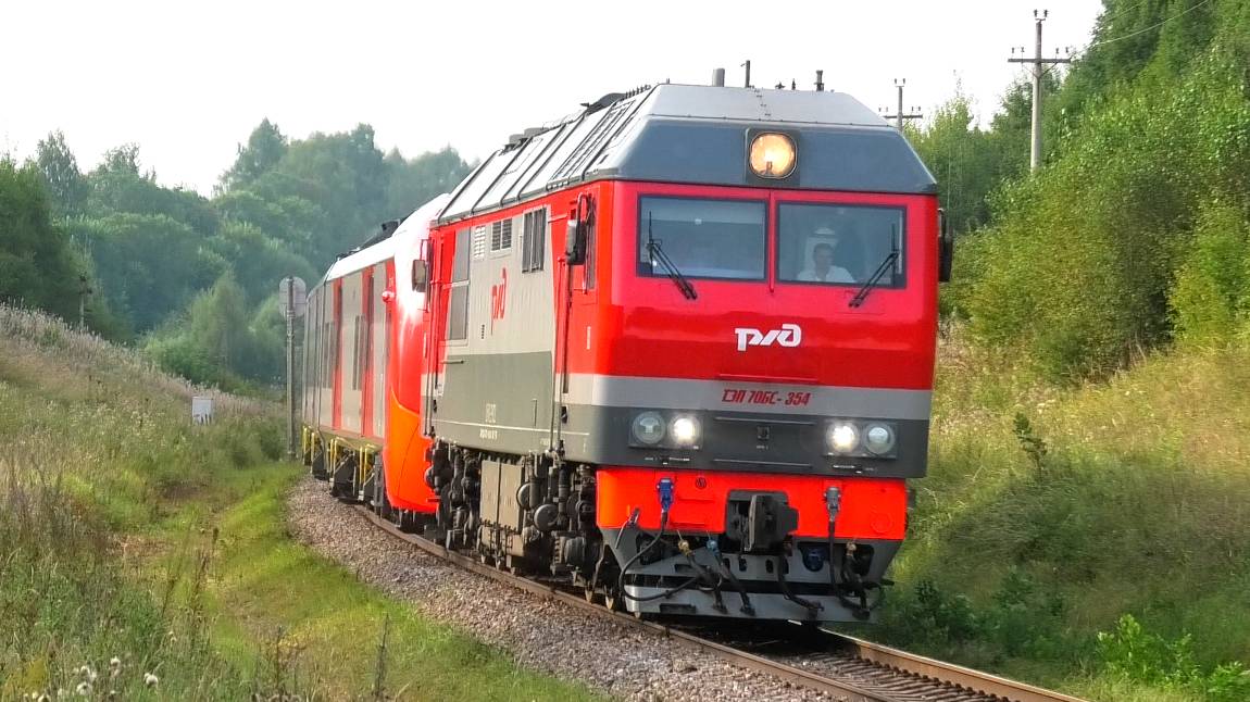 Самый новый ТЭП70БС-354 с электропоездом ЭС1П-010 "Ласточка" сообщением Муравьёво — Москва