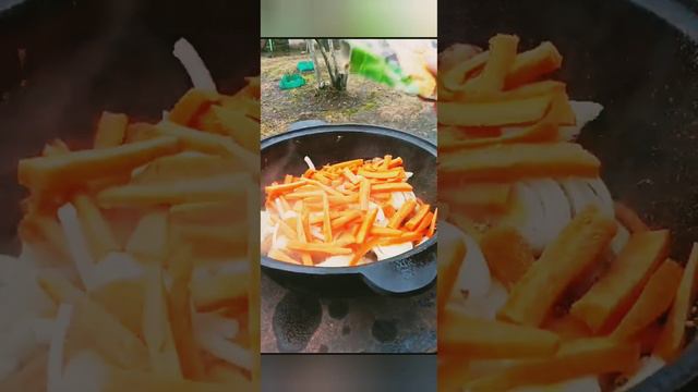 Грудинка с овощами в казане.👍😋