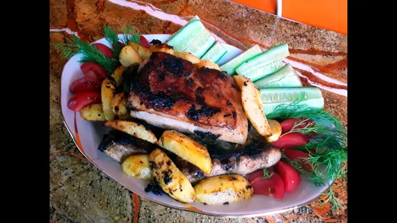 Семью надо баловать ))