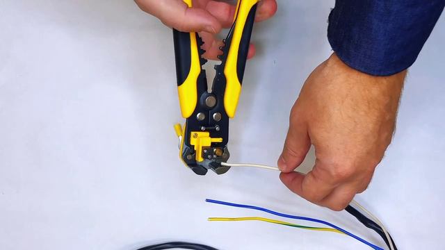 68457 Инструмент для зачистки кабеля и обжима наконечников N-WX-D2