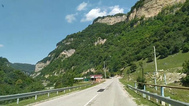 4 Экскурсия на Чегемские водопады,Голубое озеро, источники Аушигер