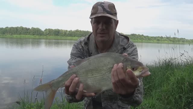Ловля ЛЕЩА на Короткие поводки! Рыбалка на Донки! #Прикормка #поводокИзПлетенки