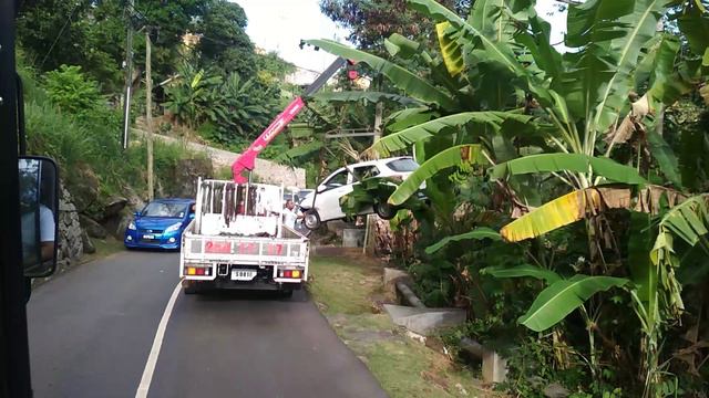 Дороги на Сейшелах!Сплошные обрывы!Авария.