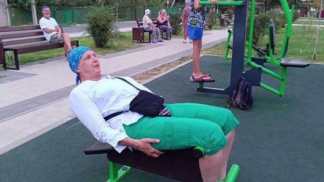 5 серия. День Сурка - море, столовка+ 2024