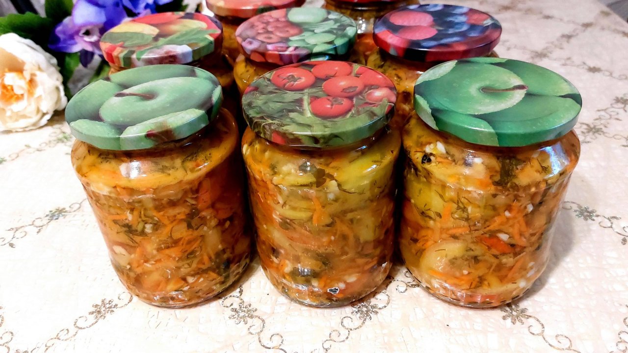 САЛАТ ИЗ ЗЕЛЁНЫХ И БУРЫХ ТОМАТОВ НА ЗИМУ ОЧЕНЬ ВКУСНЫЙ!😋👍