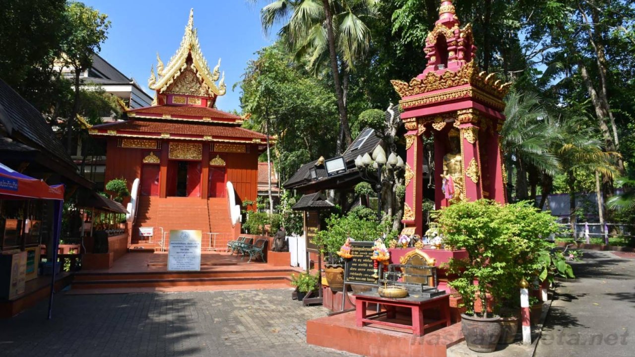 Храм изумрудного Будды – пожалуй, самый важный храм в Чианграе