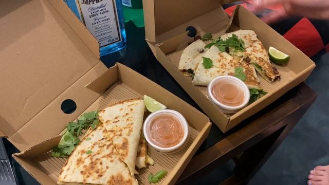 Шри-Ланка пляж Унаватуна, гигантский таракан #3