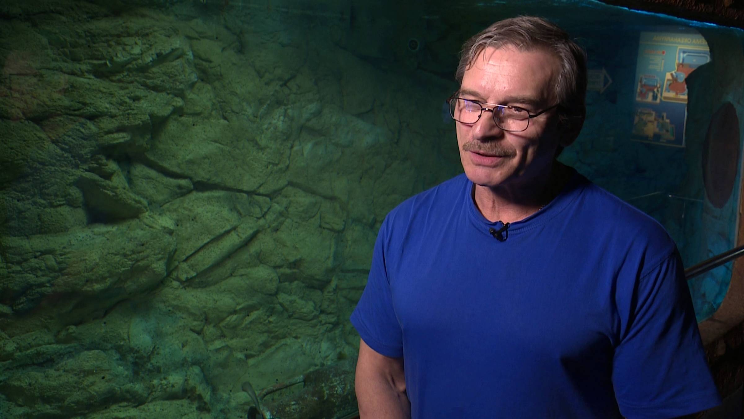 Мы — петербуржцы. Старшина водолазной станции и дрессировщик акул Сергей Панчук