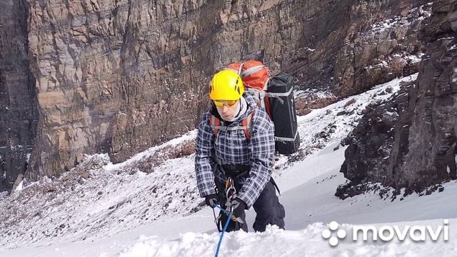 Восхождение на Эльбрус с запада. День 7. Утюг, ночевка на жандарме.
