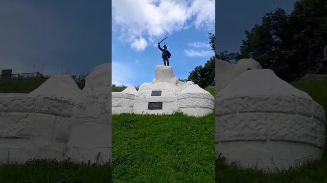 Генералу И.С.Дорохову. Награжен золотой саблей с драгоценными камнями за освобождение Вереи.