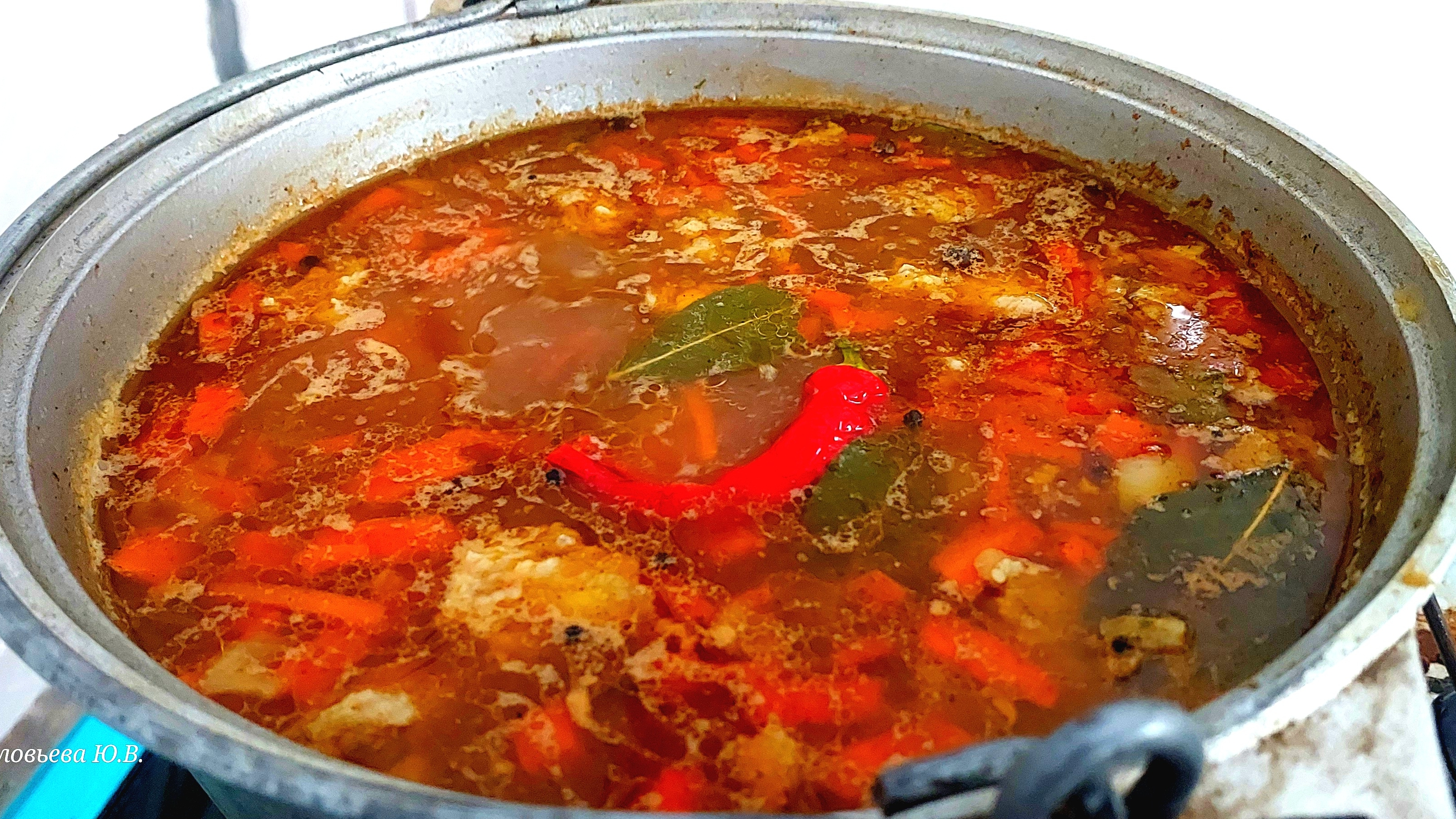 Борщ из лосятины на берегу Волги