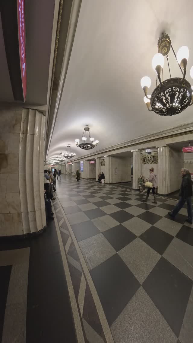 Станция метро Владимирская